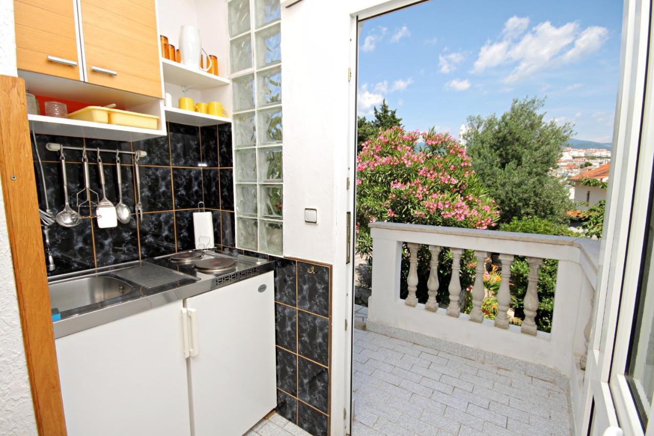 Apartments By The Sea Novi Vinodolski - 5558 Exterior foto